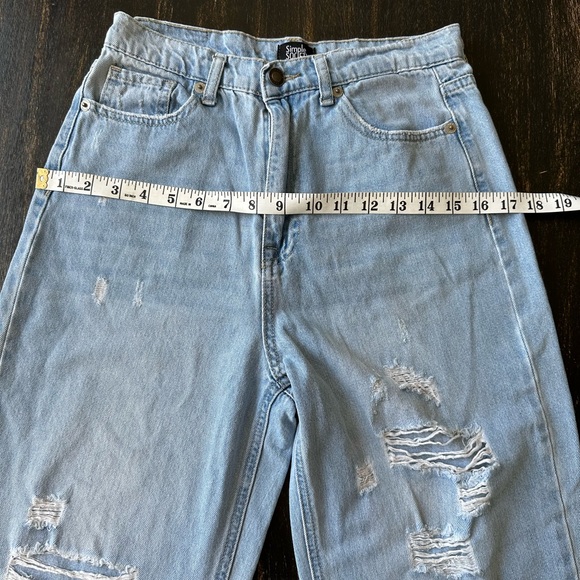 Simple Society Distressed High rise jeans. Size 5/27 - Picture 7 of 10